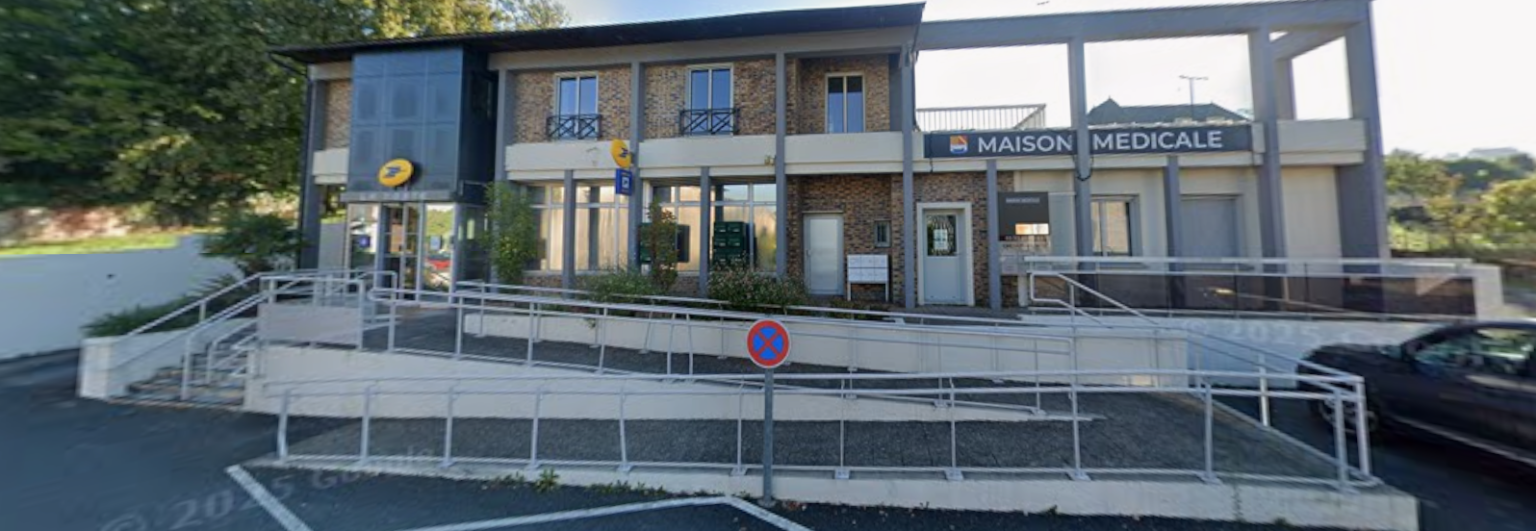Ostéopathe à Larche - Façade de la maison de santé de Larche